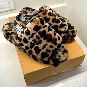 UGG FLUFFILICIOUS LEOPARD SLIPPERS
